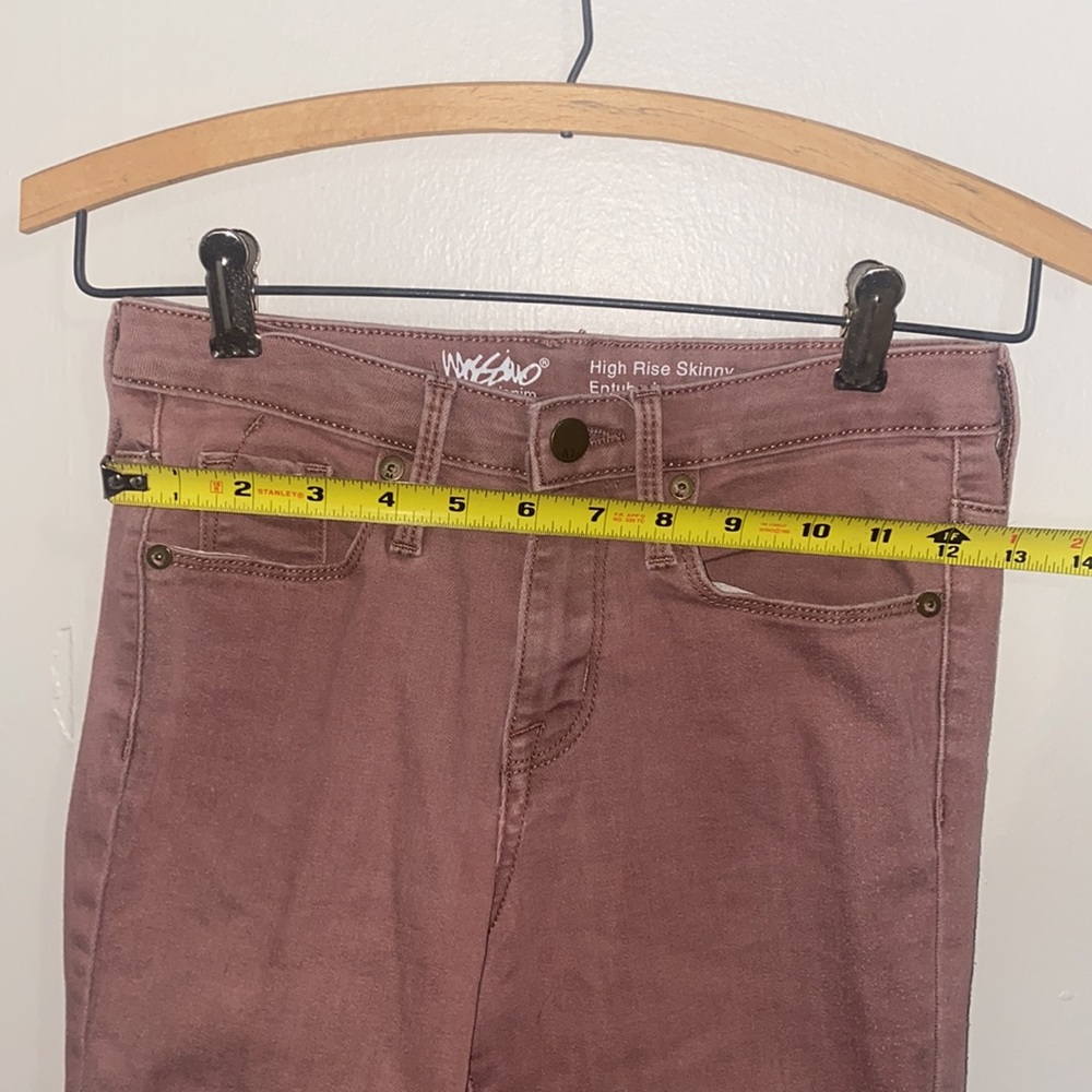 🪼Adorable Pink High rise skinny jeans! - Picture 4 of 9